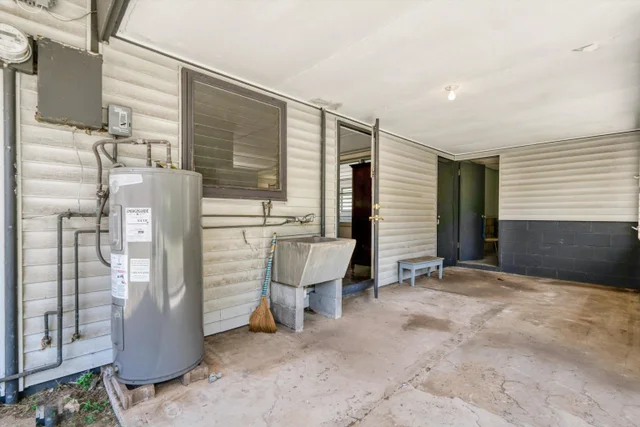 Listing Image for 557 Maalo St 21 of 39