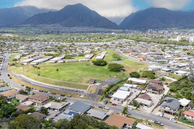 Listing Image for 557 Maalo St 33 of 39