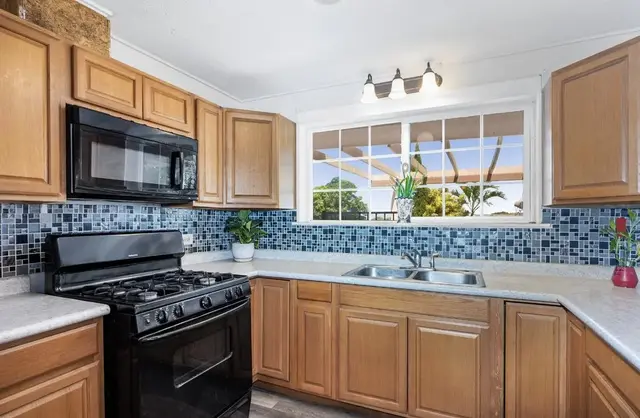 Listing Image for 709 Pona Way 10 of 28