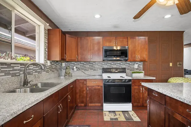 Listing Image for 709 Pona Way 2 of 28