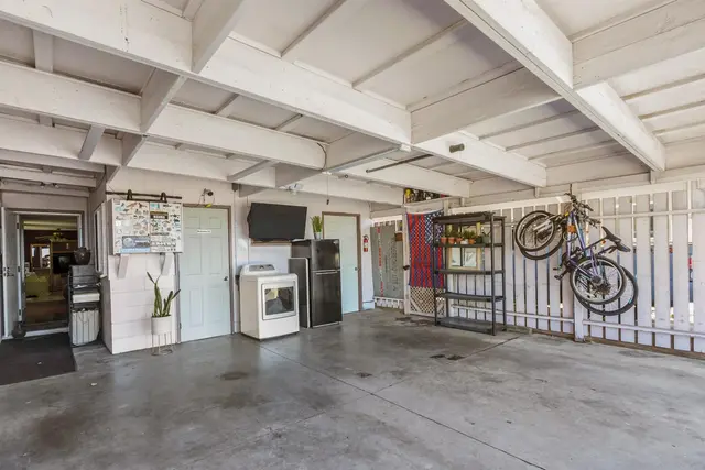 Listing Image for 709 Pona Way 27 of 28