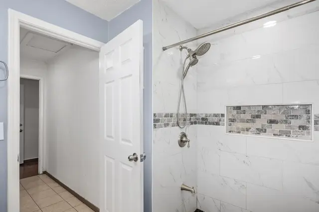 Listing Image for 709 Pona Way 4 of 28