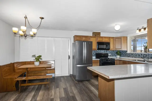 Listing Image for 709 Pona Way 9 of 28
