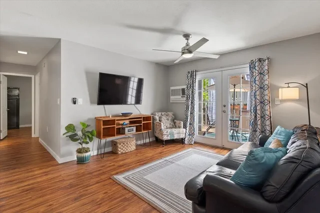 Listing Image for 160 Keonekai Rd 26-101 2 of 32