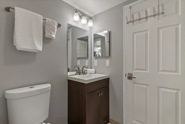 Listing Image for 160 Keonekai Rd 26-101 24 of 32