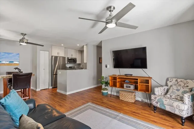 Listing Image for 160 Keonekai Rd 26-101 7 of 32