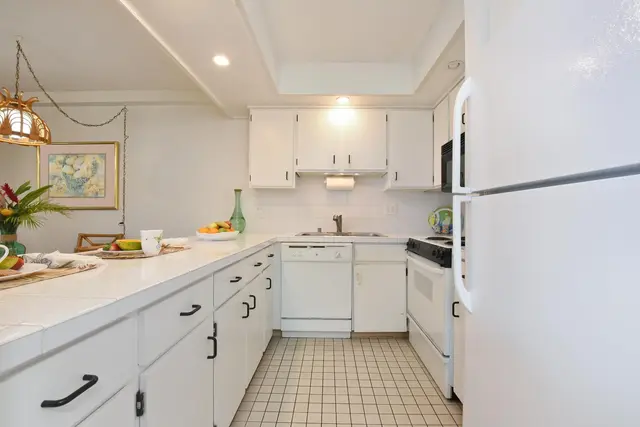 Listing Image for 3543 Lower Honoapiilani Rd H302 5 of 44