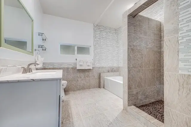 Listing Image for 219 S Papa Ave 19 of 31