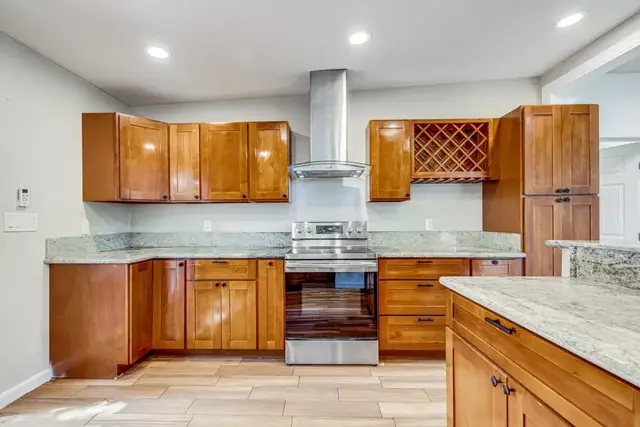 Listing Image for 219 S Papa Ave 4 of 31