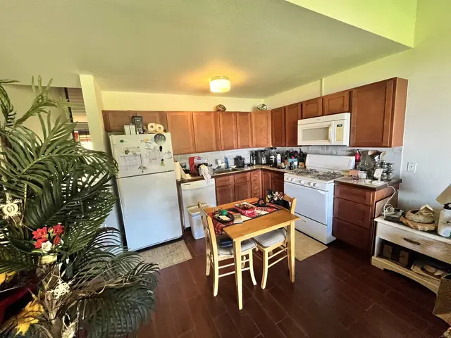 Listing Image for Kamehameha V Unit 312a Hwy A312 12 of 13