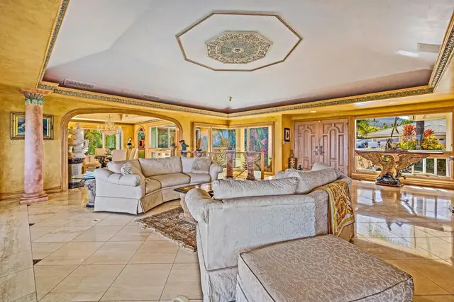 Listing Image for 207 Heleuma Place Pl 10 of 49