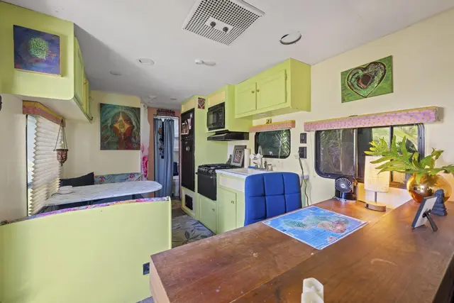 Listing Image for 62 Hoolawa Rd B 38 of 42