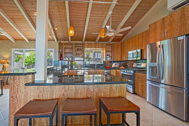 Listing Image for 122 Ikea Pl 31 of 46