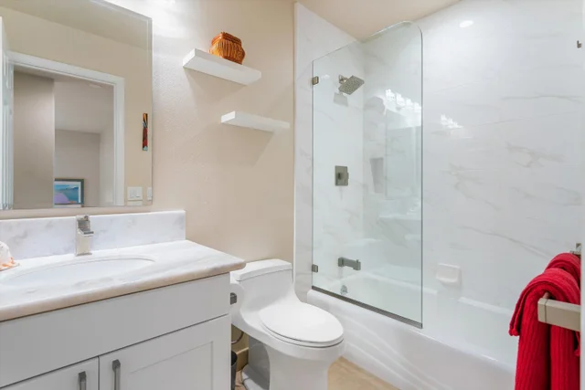 Listing Image for 3950 Kalai Waa St R 103 26 of 50