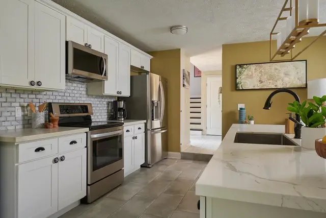 Listing Image for 185 Waipahe St 5 of 30