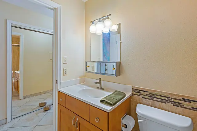 Listing Image for 3740 Lower Honoapiilani Rd D305 25 of 32