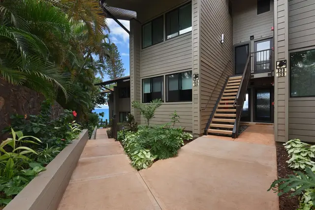 Listing Image for 4057 Lower Honoapiilani Rd 123 28 of 31