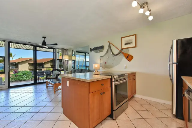 Listing Image for 4057 Lower Honoapiilani Rd 123 7 of 31