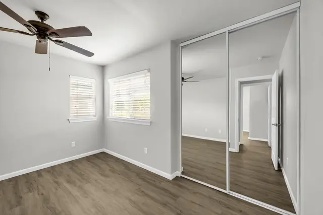 Listing Image for 53 Meheu Cir 8 of 21