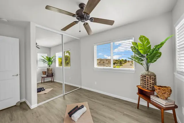 Listing Image for 53 Meheu Cir 9 of 21