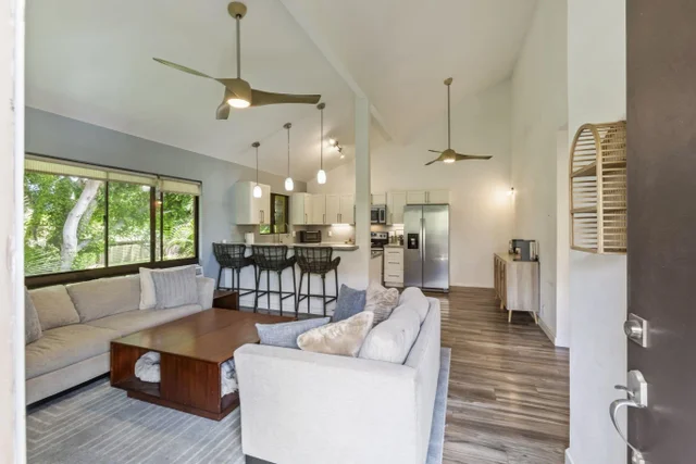 Listing Image for 15 Kulanihakoi St 12e 2 of 50