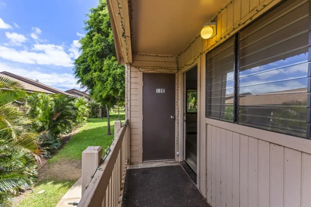 Listing Image for 15 Kulanihakoi St 12e 37 of 50