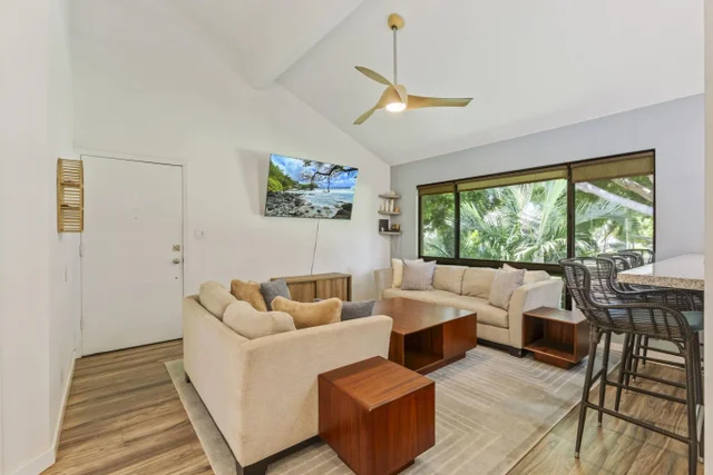 Listing Image for 15 Kulanihakoi St 12e 4 of 50