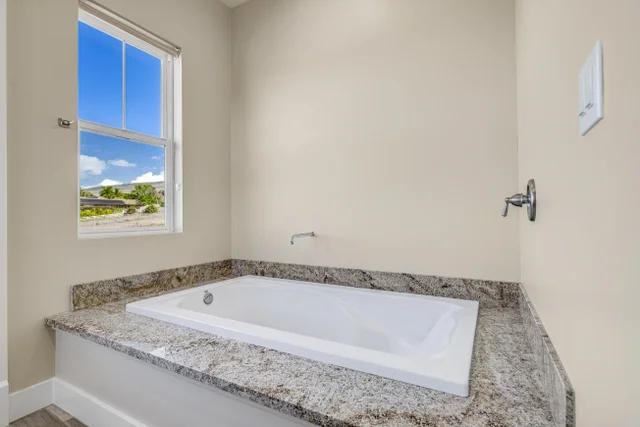 Listing Image for 257 Hokiokio Pl A 16 of 48