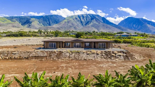 Listing Image for 257 Hokiokio Pl A 2 of 48