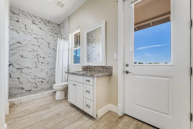 Listing Image for 257 Hokiokio Pl A 22 of 48