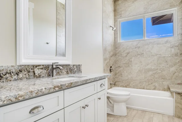 Listing Image for 257 Hokiokio Pl A 32 of 48