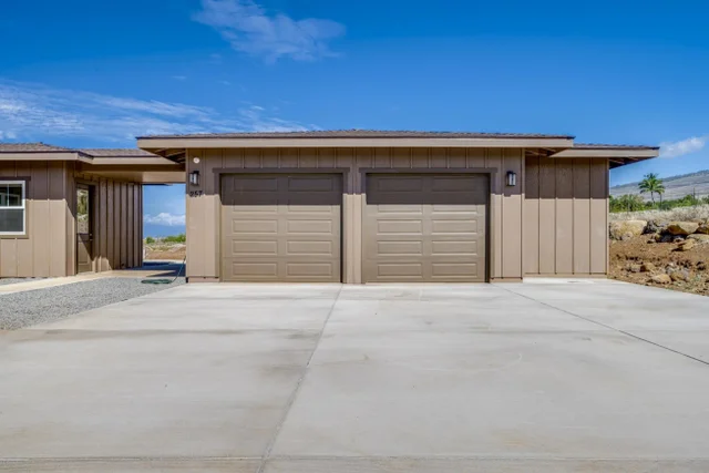 Listing Image for 257 Hokiokio Pl A 39 of 48