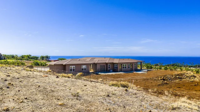 Listing Image for 257 Hokiokio Pl A 47 of 48