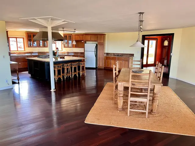 Listing Image for 3035 Kalua Koi Rd 12 of 30