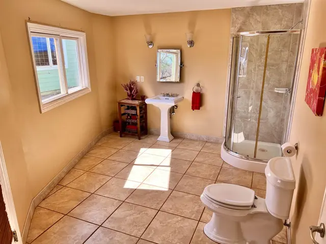 Listing Image for 3035 Kalua Koi Rd 16 of 30