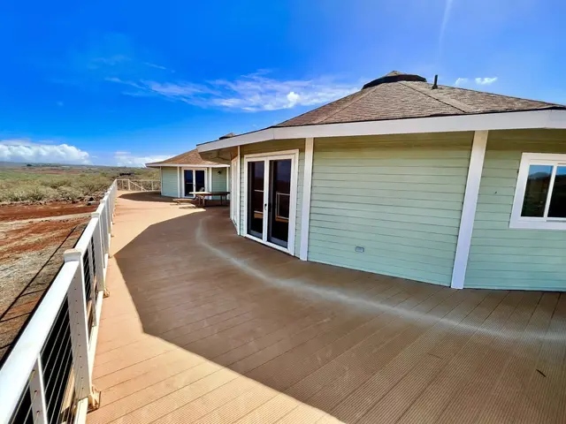 Listing Image for 3035 Kalua Koi Rd 27 of 30