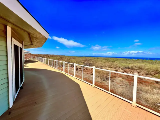 Listing Image for 3035 Kalua Koi Rd 29 of 30