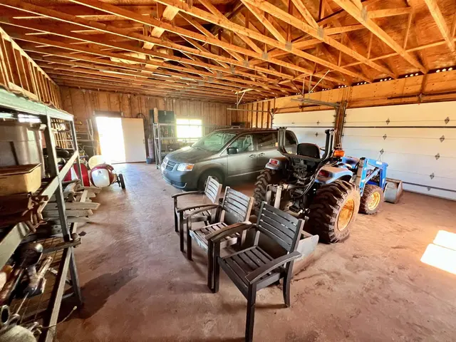 Listing Image for 3035 Kalua Koi Rd 30 of 30