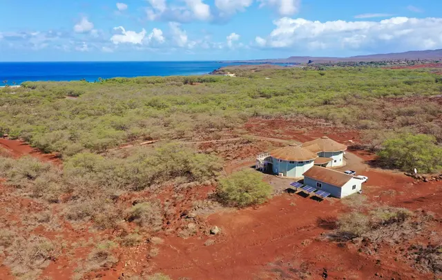 Listing Image for 3035 Kalua Koi Rd 4 of 30