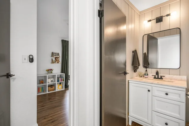 Listing Image for 15 Kulanihakoi St 14f 23 of 33