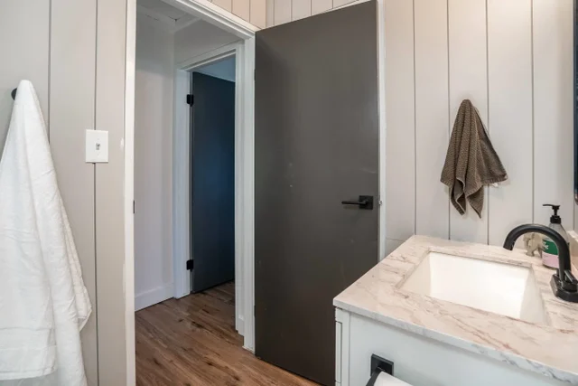 Listing Image for 15 Kulanihakoi St 14f 24 of 33