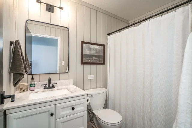 Listing Image for 15 Kulanihakoi St 14f 25 of 33