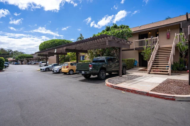 Listing Image for 15 Kulanihakoi St 14f 30 of 33