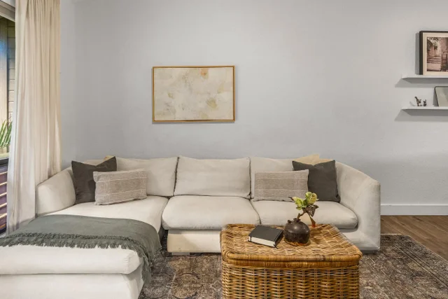 Listing Image for 15 Kulanihakoi St 14f 6 of 33