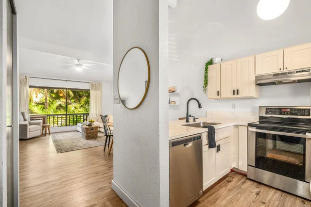 Listing Image for 15 Kulanihakoi St 14f 8 of 33