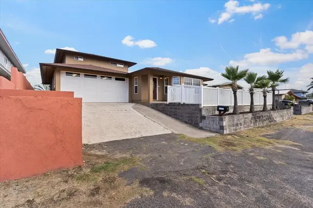 Listing Image for 345 Ohaa St 2 of 47
