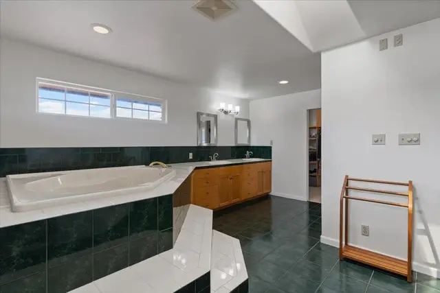 Listing Image for 345 Ohaa St 28 of 47