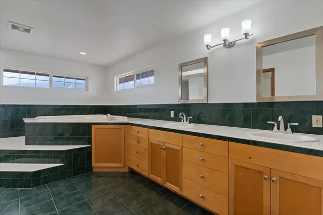 Listing Image for 345 Ohaa St 29 of 47