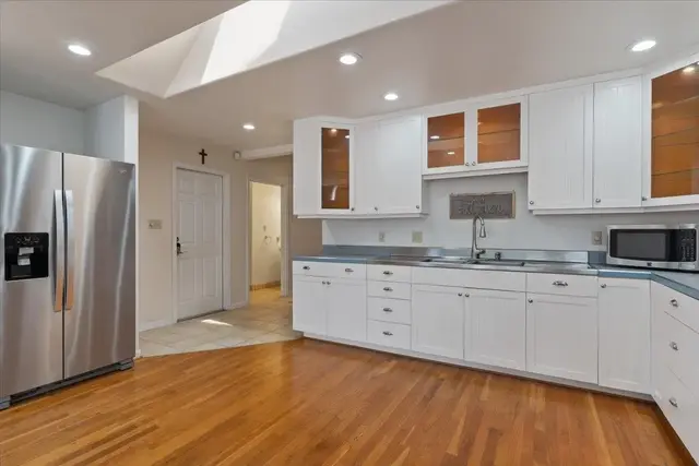 Listing Image for 345 Ohaa St 8 of 47