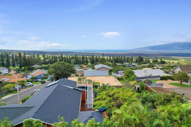 Listing Image for 49 Hiwalani Loop 25 of 49